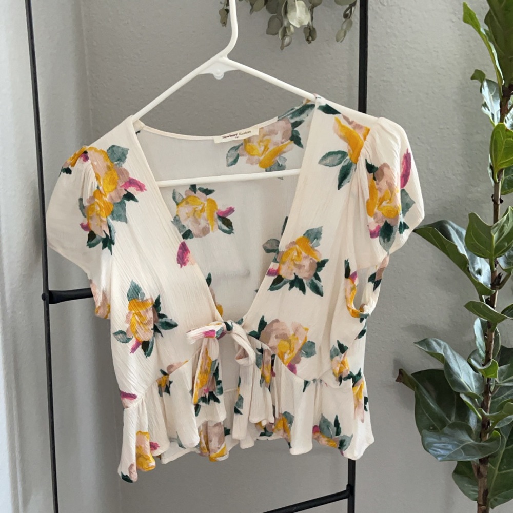 Flowy crop blouse